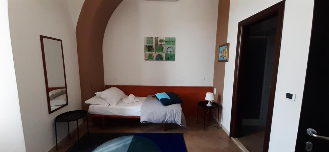 Le Scalette - Affittacamere Terracina Esterno foto